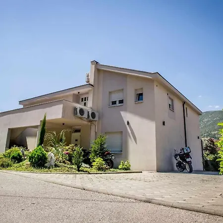 Mir 公寓 莫斯塔尔