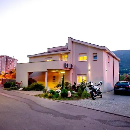 Apartment Mir