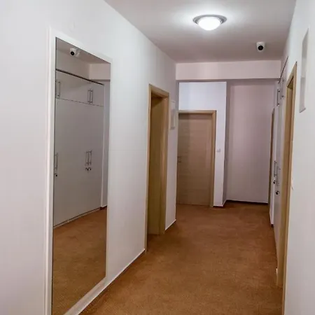 Apartment Mir